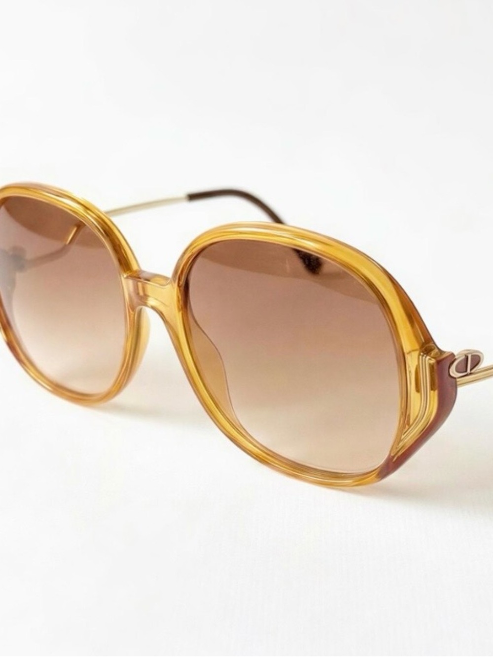 Authentic CHRISTIAN DIOR VINTAGE 80’s Stylish Amber Round Sunglasses -